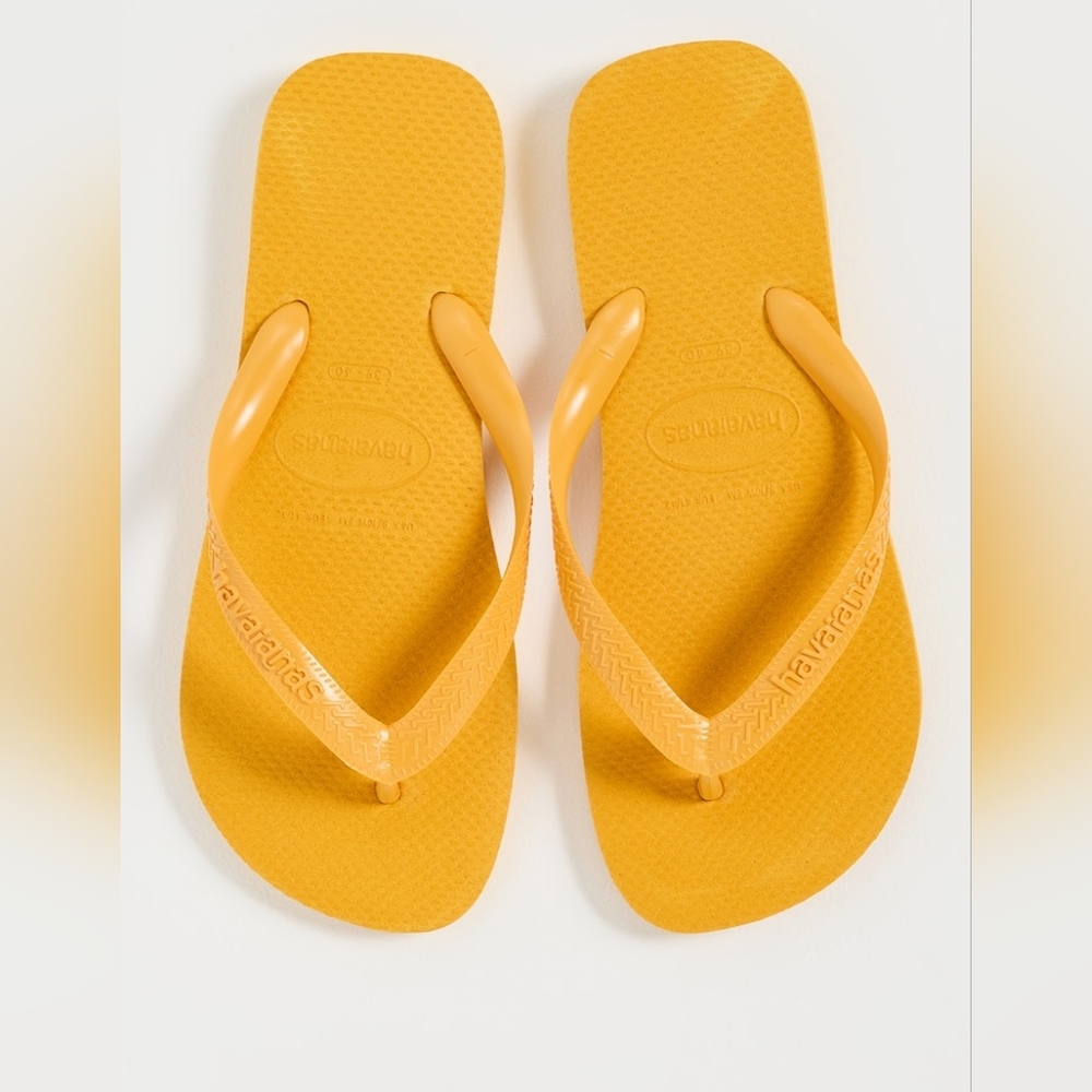 NWT Havaianas sold out Pop Yellow Flop Flops , 7/8W, 6/7M